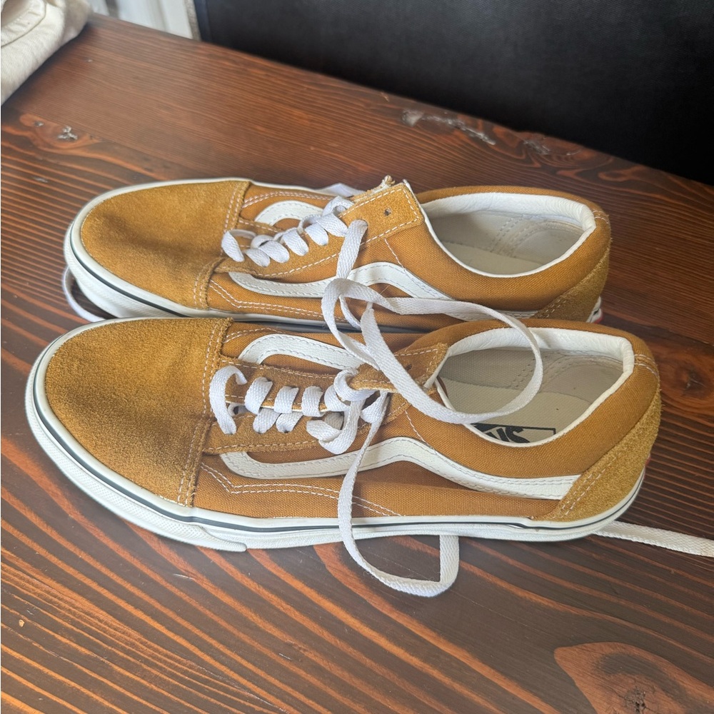 Vans Lace Up Sneaker